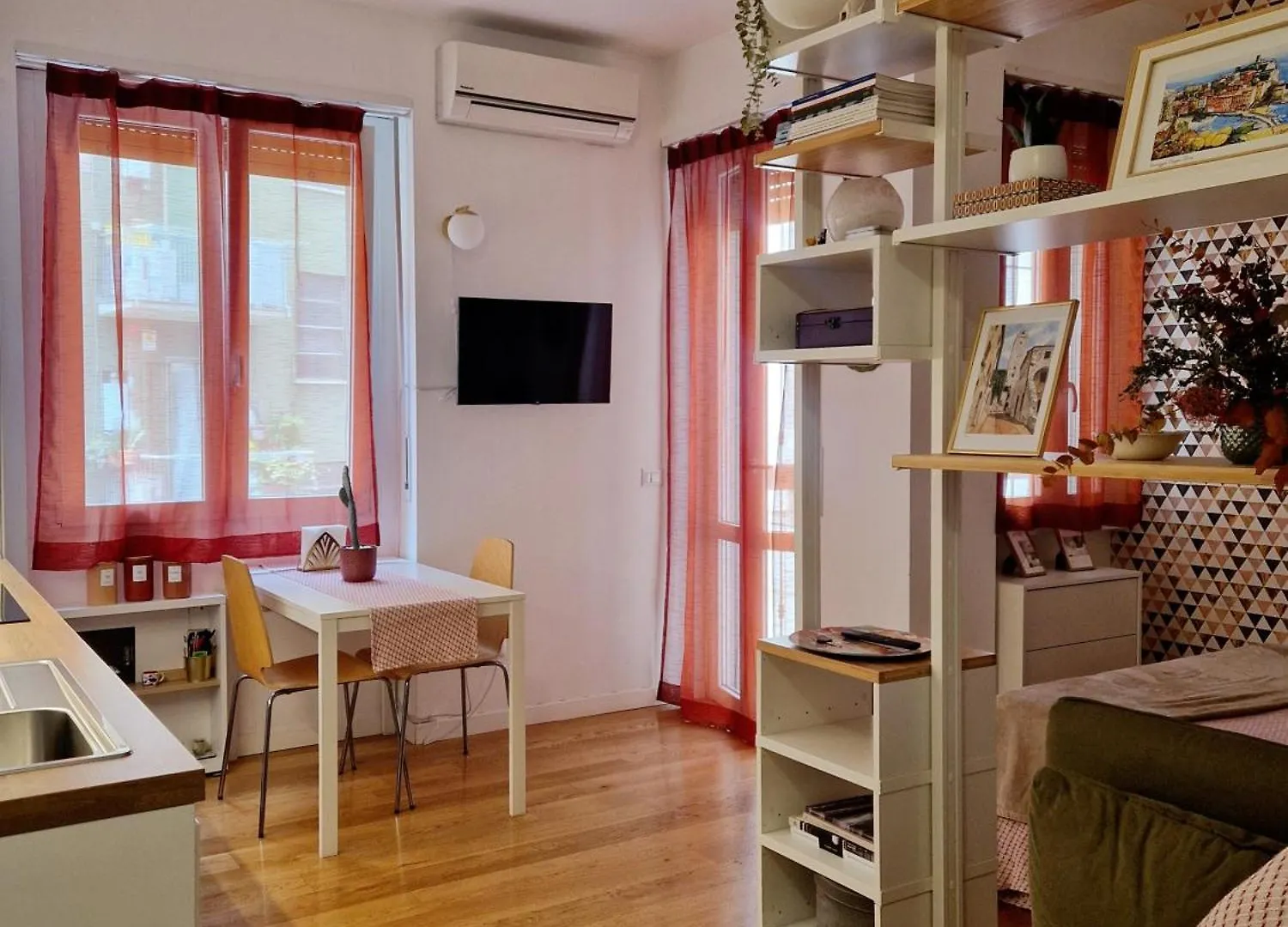 Dolce Naviglio Apartment Milan 0*,  Italy